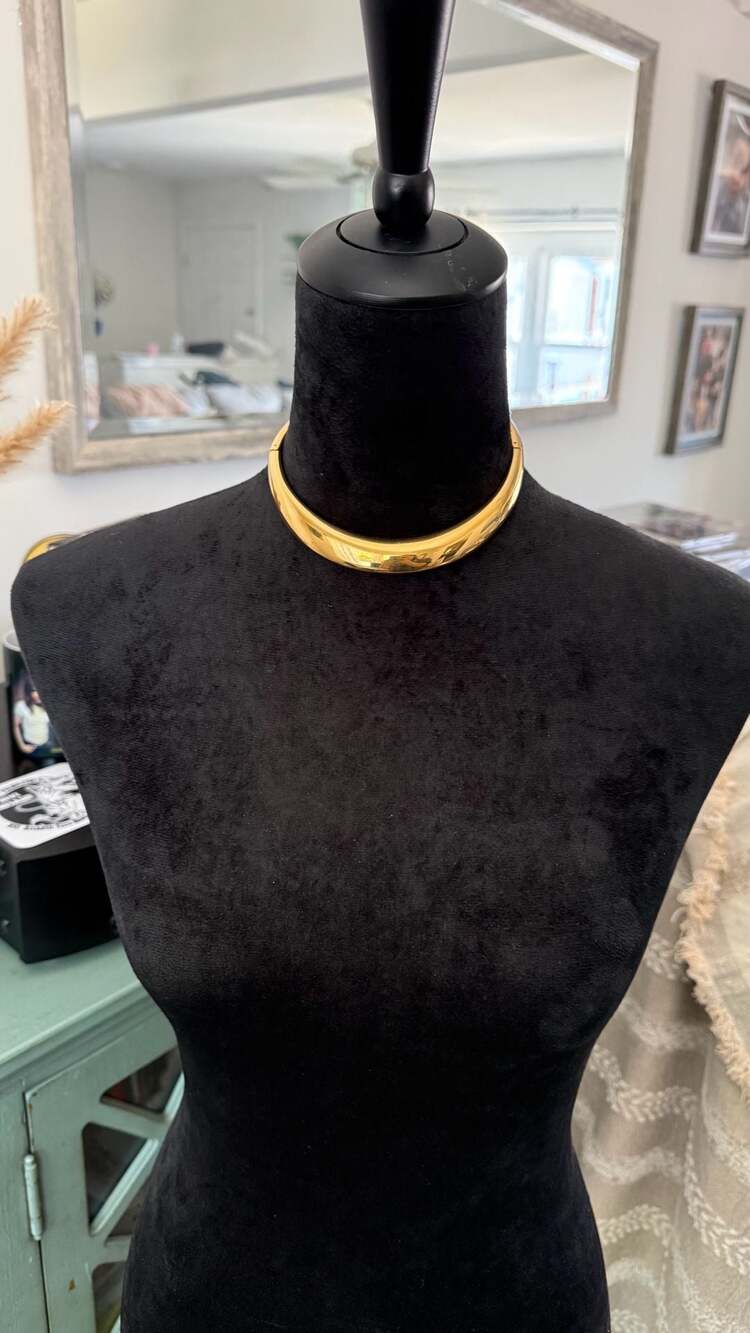 Vintage Lanvin Gold Tone Hinged Choker Necklace